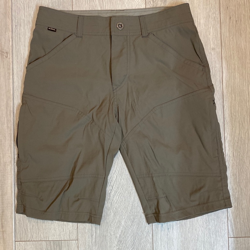 Kuhl mens khaki/ tan shorts, SZ 30